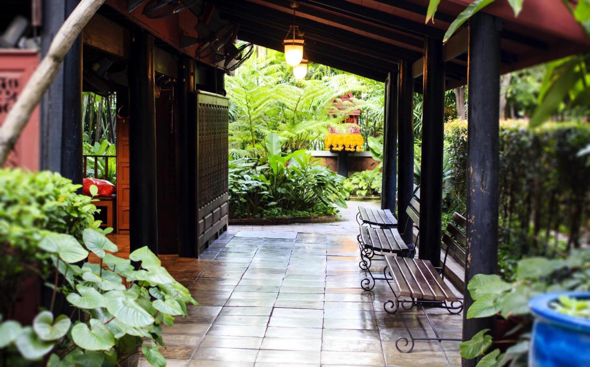 Episode 11 Hostel Sukhumvit Bangkok Exterior photo