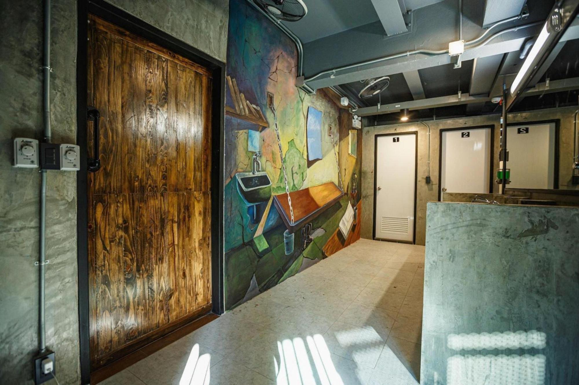 Episode 11 Hostel Sukhumvit Bangkok Exterior photo